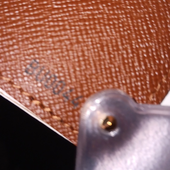 Louis Vuitton Card Holder - Picture 7 of 12